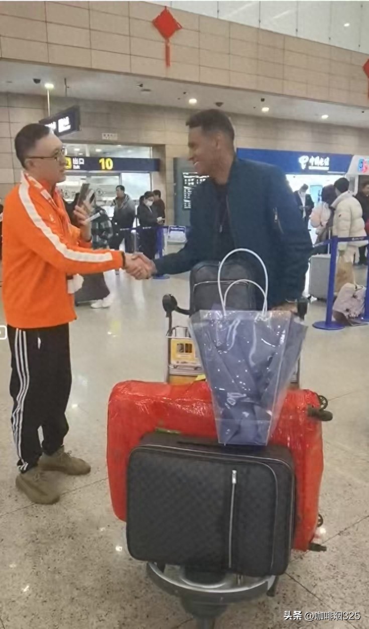 青島日報：前巴西國奧球員奧古斯托與海牛會(huì )合，球隊五外援到位