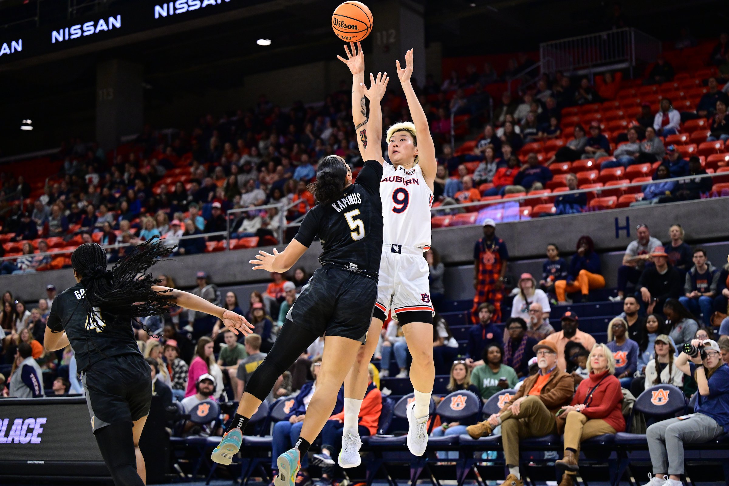  征戰NCAA！鄧雨婷：不太喜歡被稱(chēng)為“李夢(mèng)接班人” 未來(lái)想進(jìn)WNBA