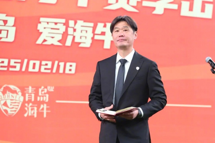  多名媒體人士點(diǎn)評海牛：引援老中青都有，就看李霄鵬的捏合能力了