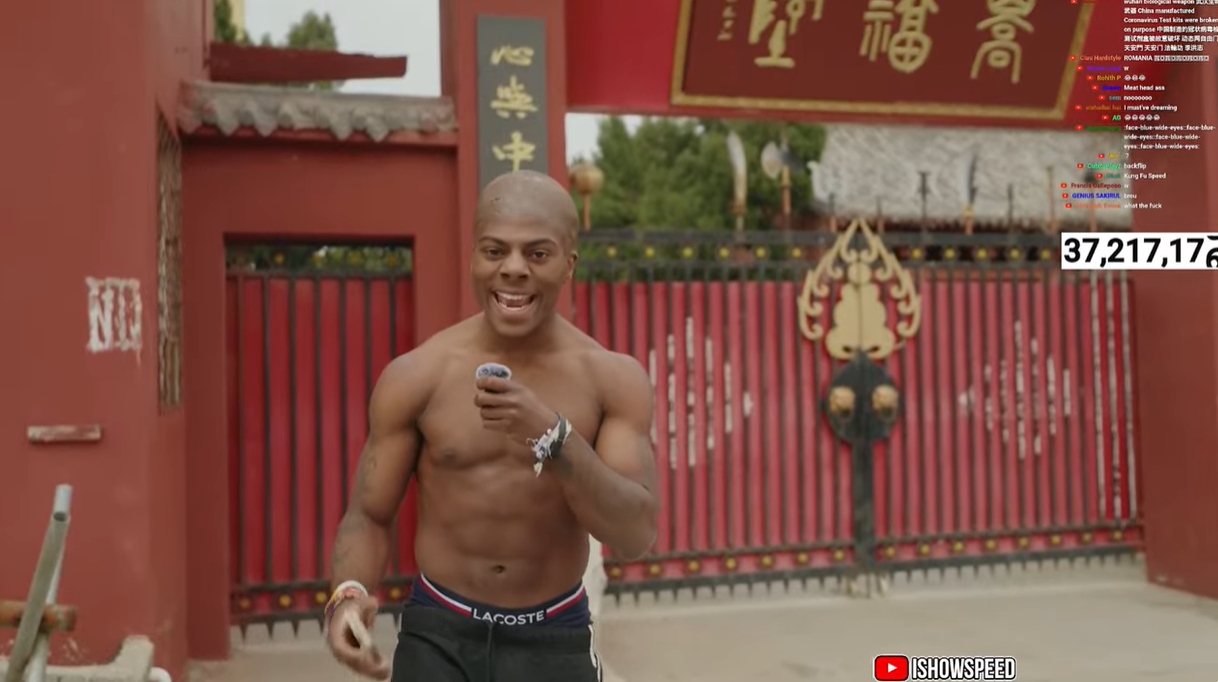  光頭造型！Speed中國行來(lái)到鄭州少林寺，上香拜佛學(xué)功夫