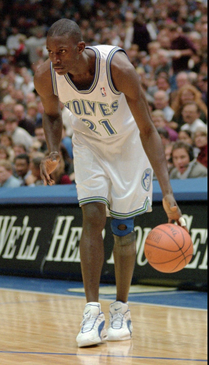  KG：你以為我喜歡狼隊老板那個(gè)XX？我們來(lái)NBA就是工作&拿錢(qián)回家