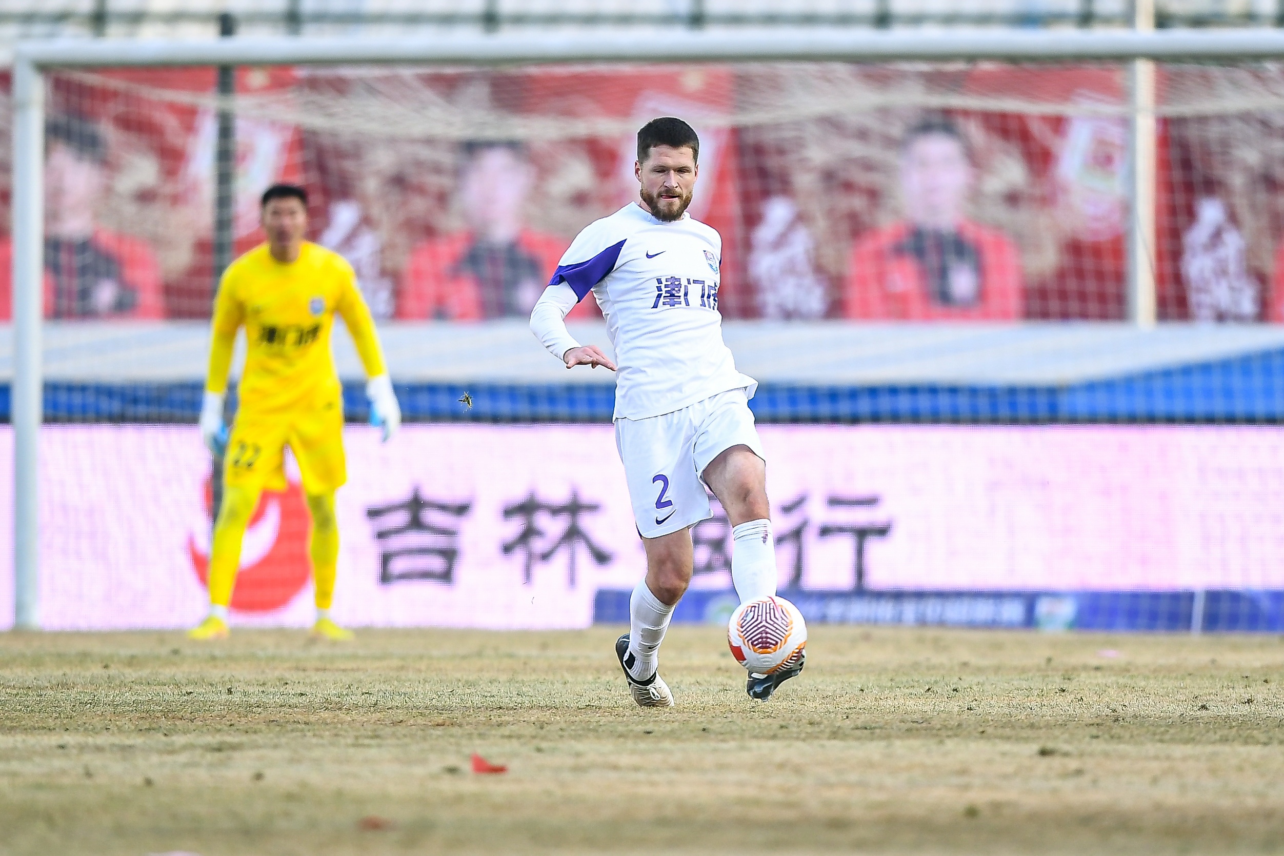  津門(mén)虎舊將亞冠對決格蘭特勝出，津媒：他離開(kāi)津門(mén)虎因存傷病隱患