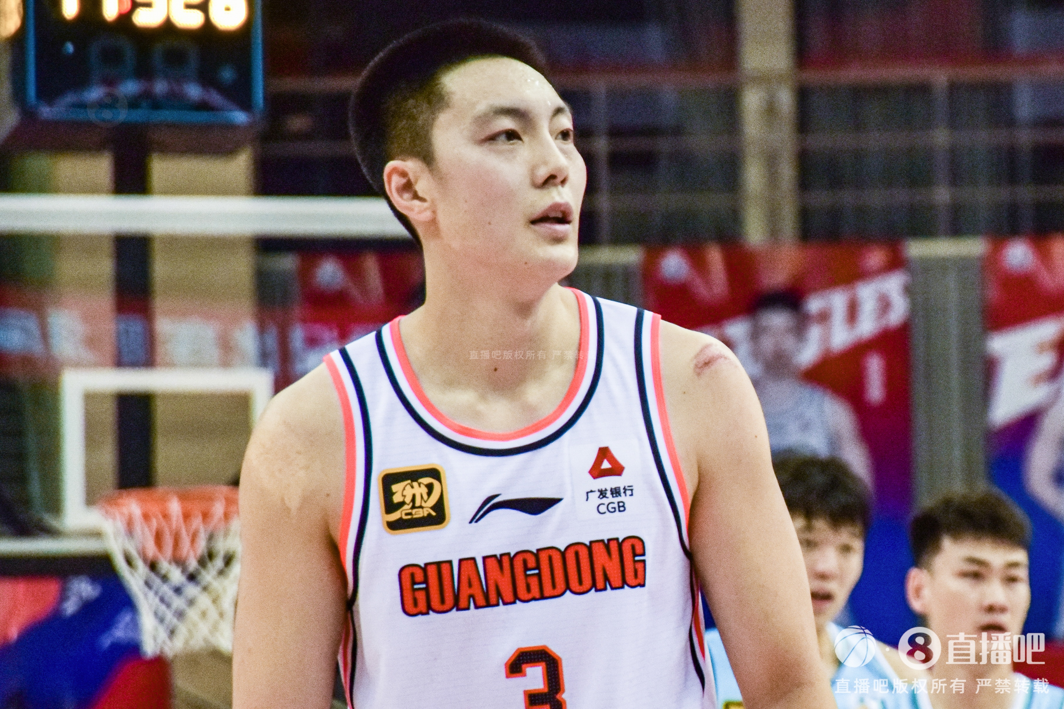  隊長(cháng)歸來(lái)！胡明軒復出表現完美 7中4拿下11分3板5助0失誤