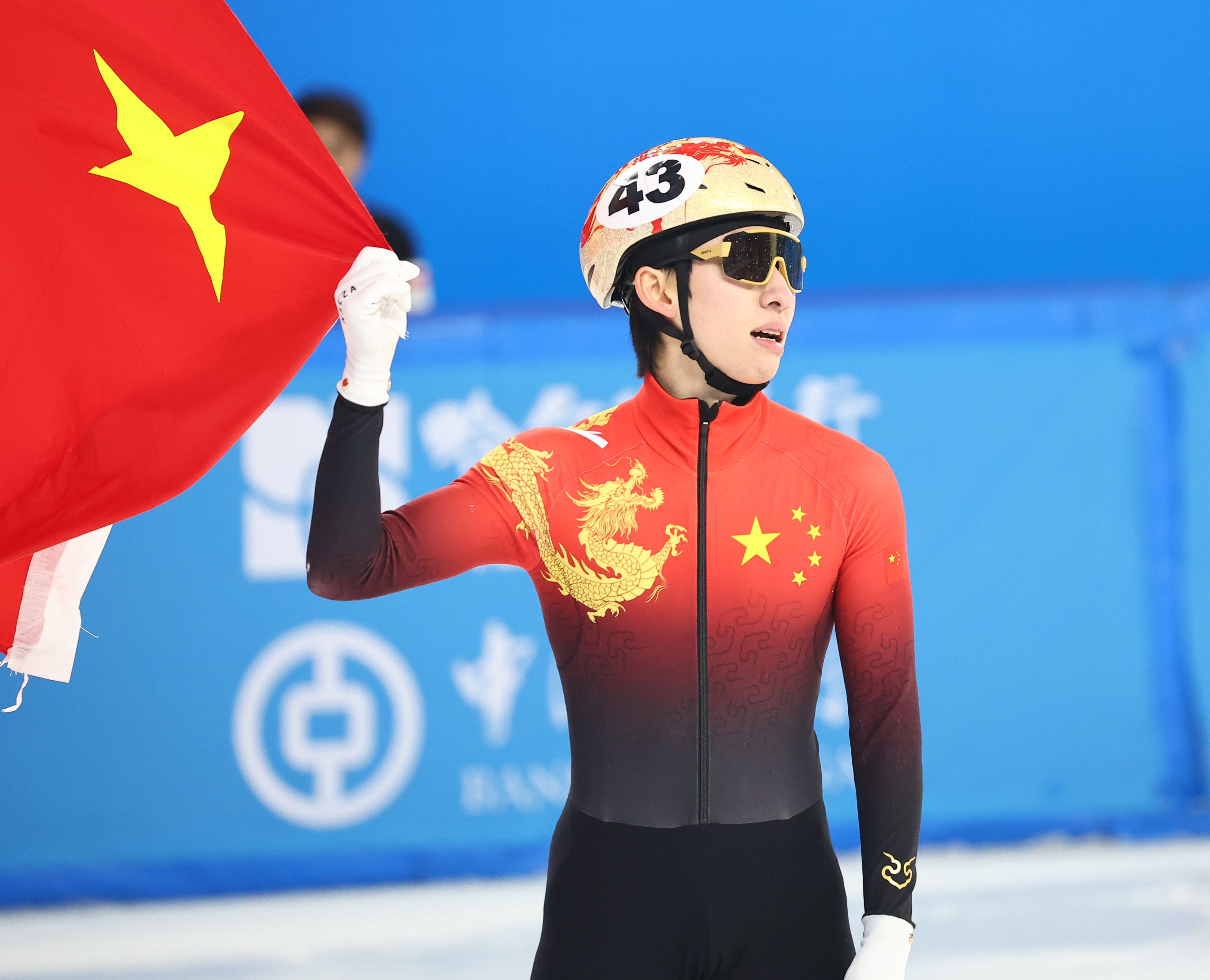  媒體人：中國冰雪歸化非常成功，但足球歸化花更多錢(qián)卻連水花都沒(méi)